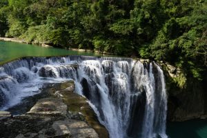 Shifen Waterfall HH tour and travel