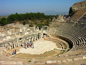 Tempat wisata yang wajib dikunjungi saat berada di Turki- ephesus